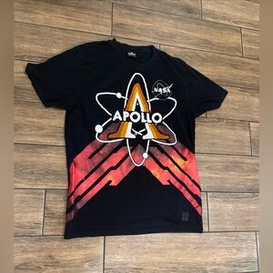 Southpole NASA Apollo Embroidered Patch Short Sleeve Shirt Mens Large Black